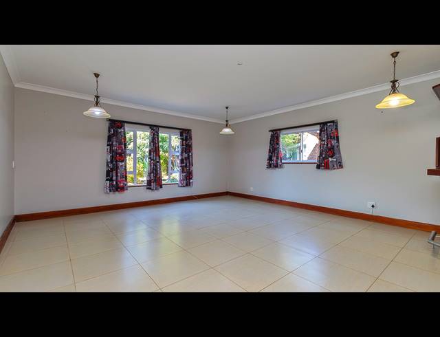 7 BEDROOM HOUSE FOR SALE IN CHELMSFORDVILLE